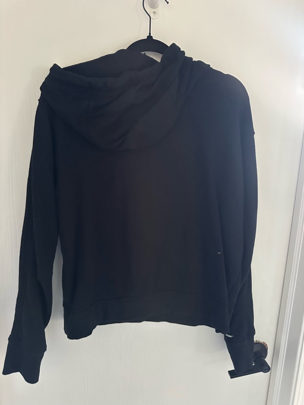 Duluth Trading Co Black Hooded Sweatshirt - Picture 4 of 4